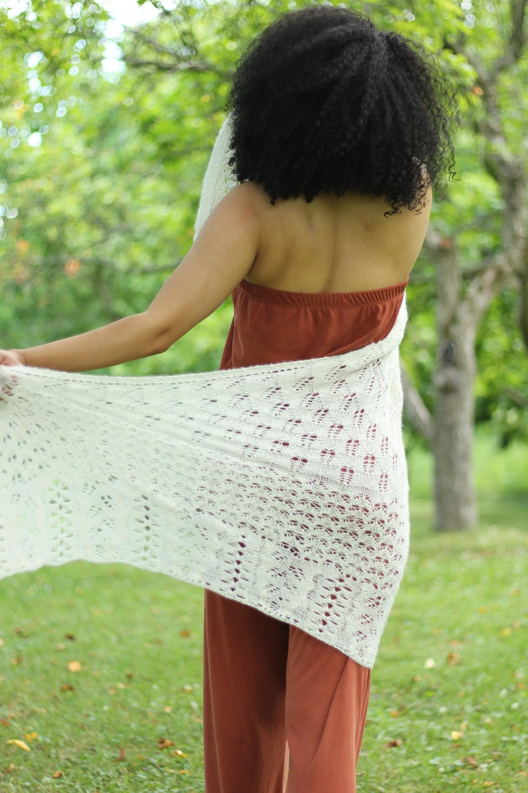 Bee Fields Triangle Shawl <br/><small>knitting pattern</small>