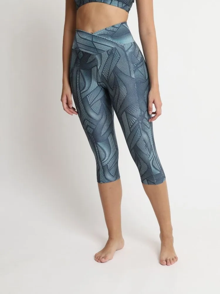 Capri Legging with Pockets - GRAPHIC BLUE