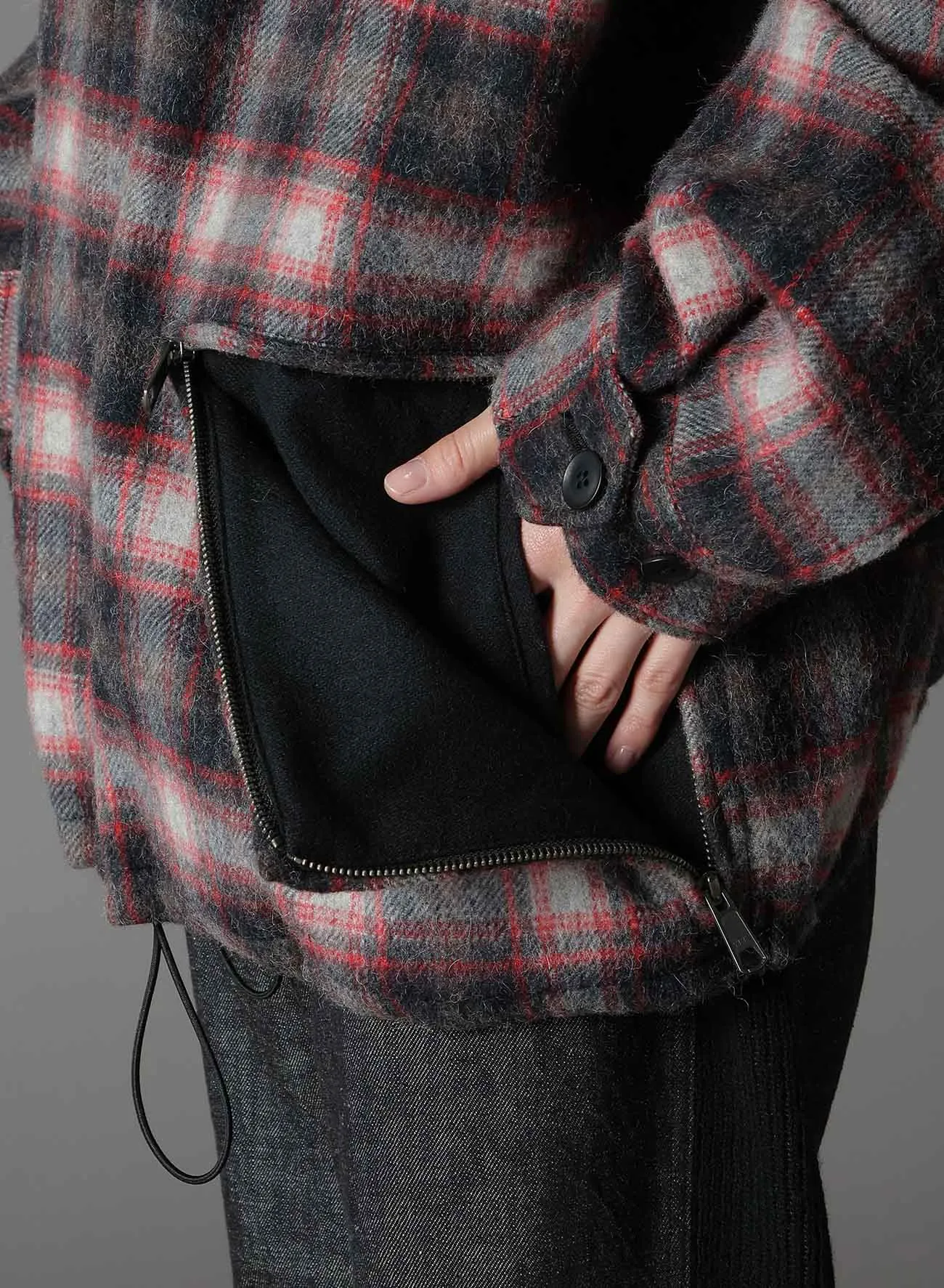 CHECKED SHAGGY WOOL ZIPPER POCKET HOODED BLOUSON