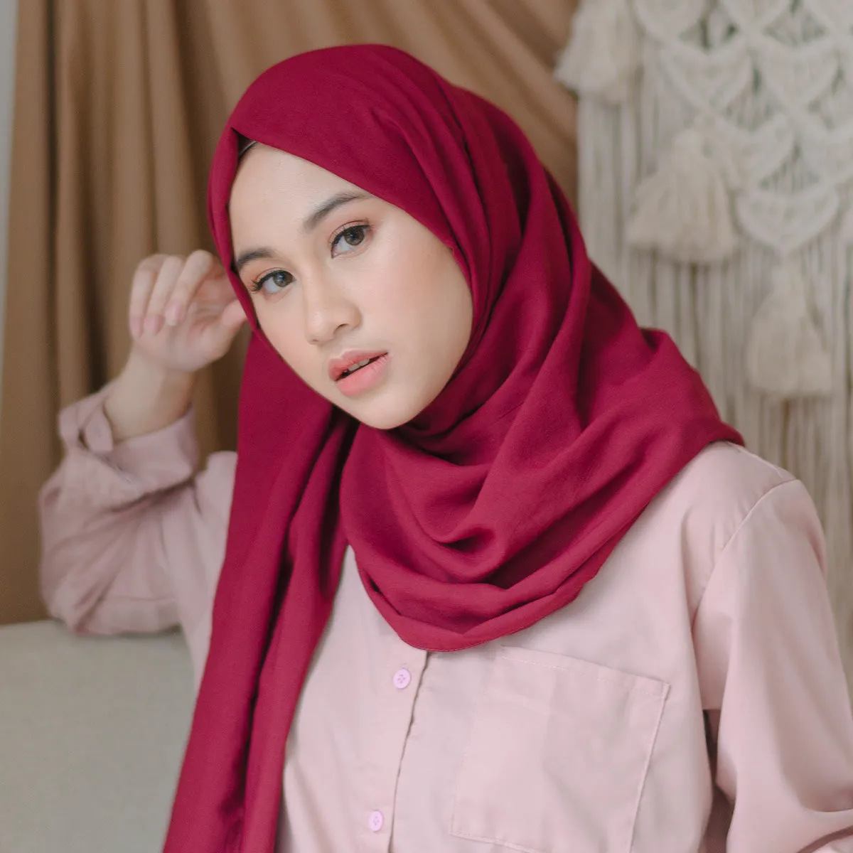 Detaa Shawl Maroon