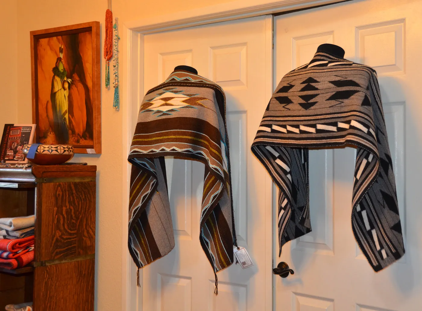 Navajo Shawl : Julia Upshaw : Churro 1652 : 16" x 69" (2'4" x 5'9")