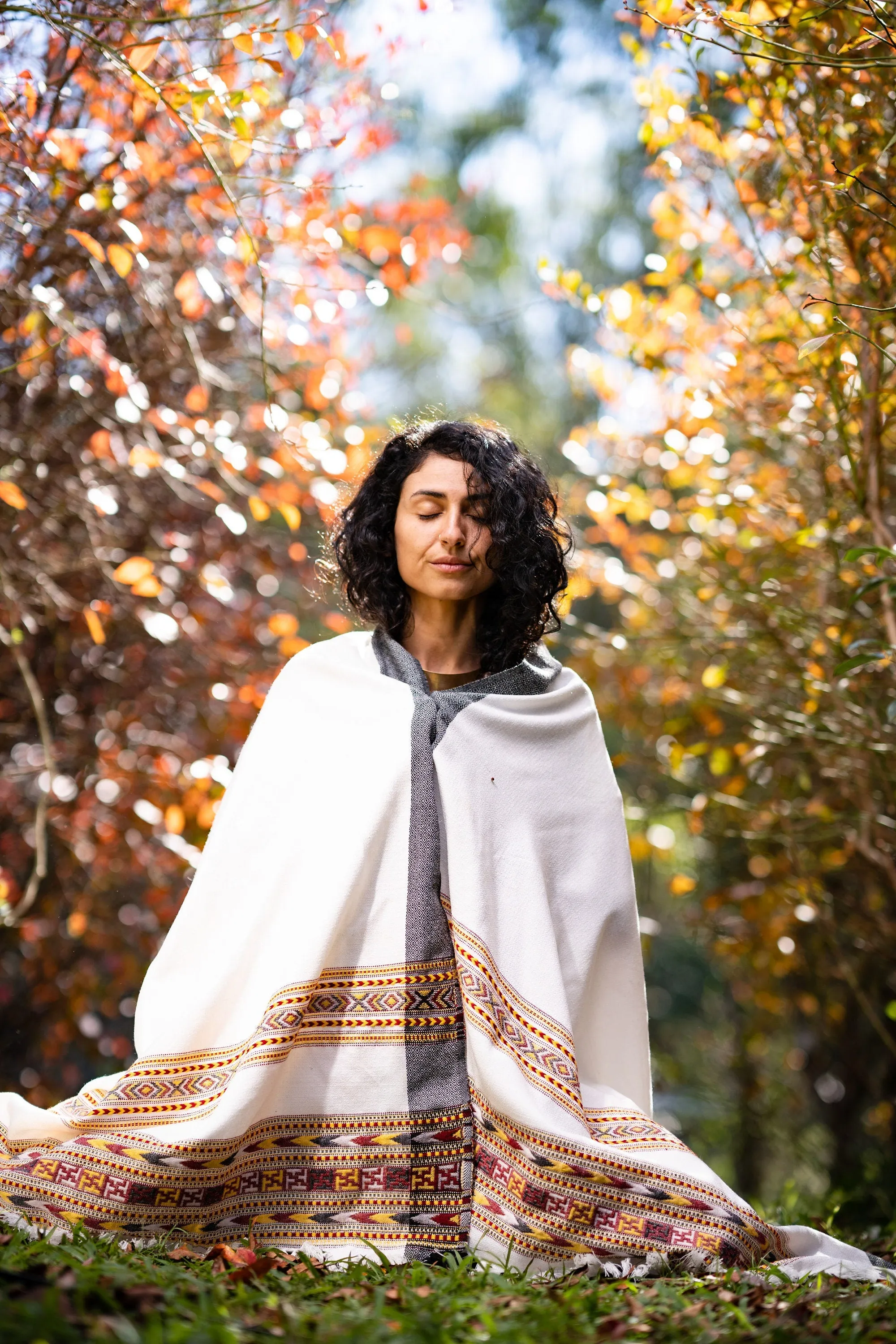 SAMADHI Meditation Prayer Shawl Blanket Cosy Pure White Cashmere Yak Wool and Acrylic Wool Tibetan Tribal Celtic Embroidery Boho Zen AJJAYA