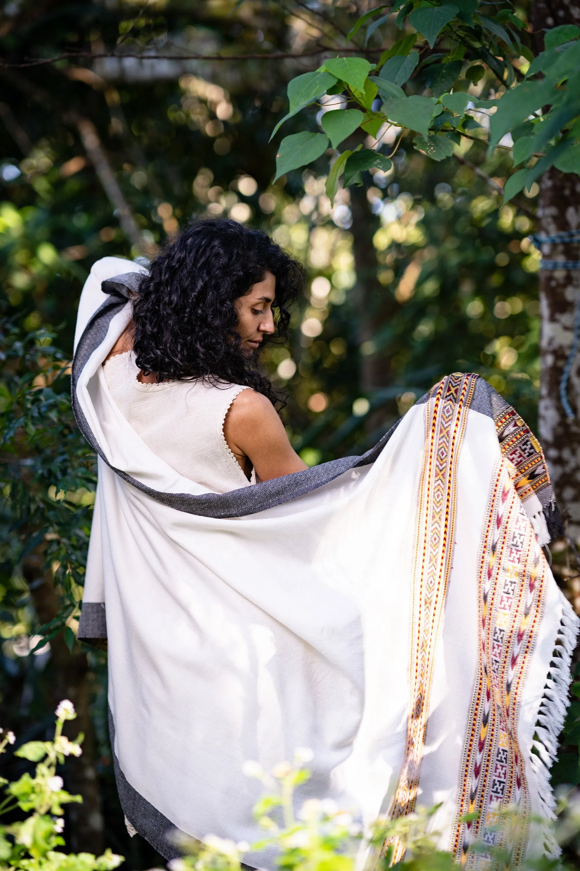 SAMADHI Meditation Prayer Shawl Blanket Cosy Pure White Cashmere Yak Wool and Acrylic Wool Tibetan Tribal Celtic Embroidery Boho Zen AJJAYA