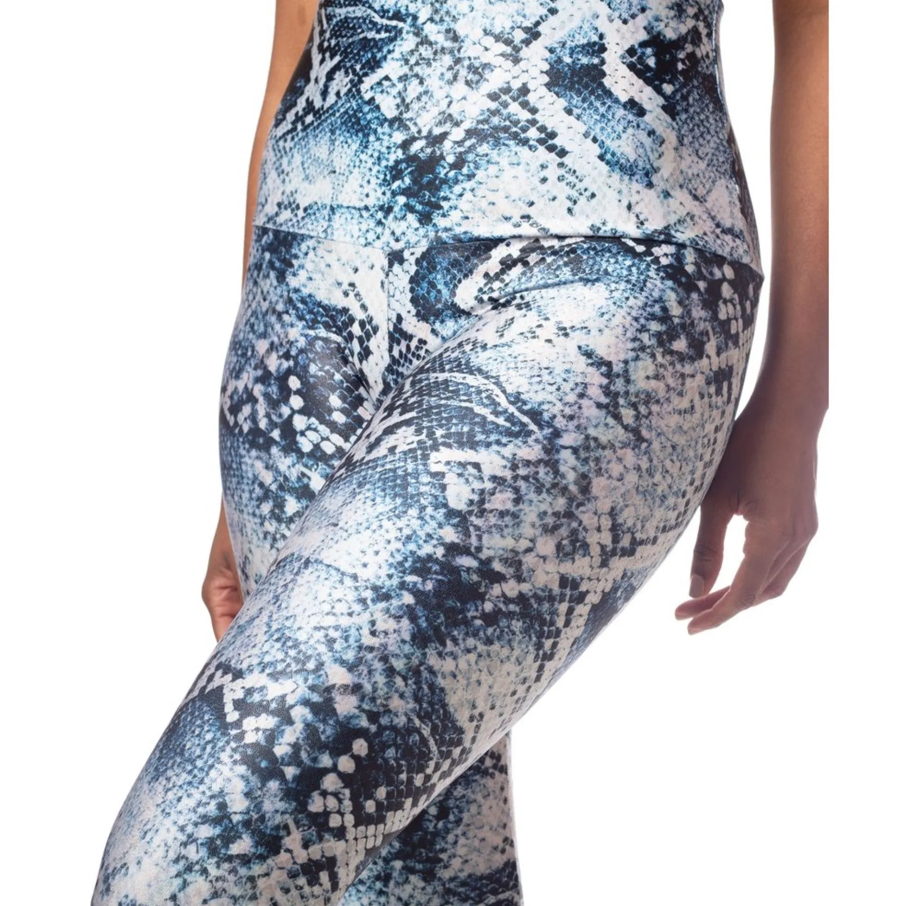 Sapphire Snake Shimmer Leggings