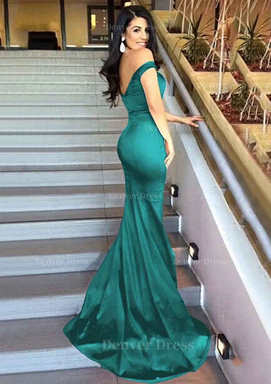 Sheath/Column Sleeveless Sweetheart Sweep Train Elastic Satin Prom Dress