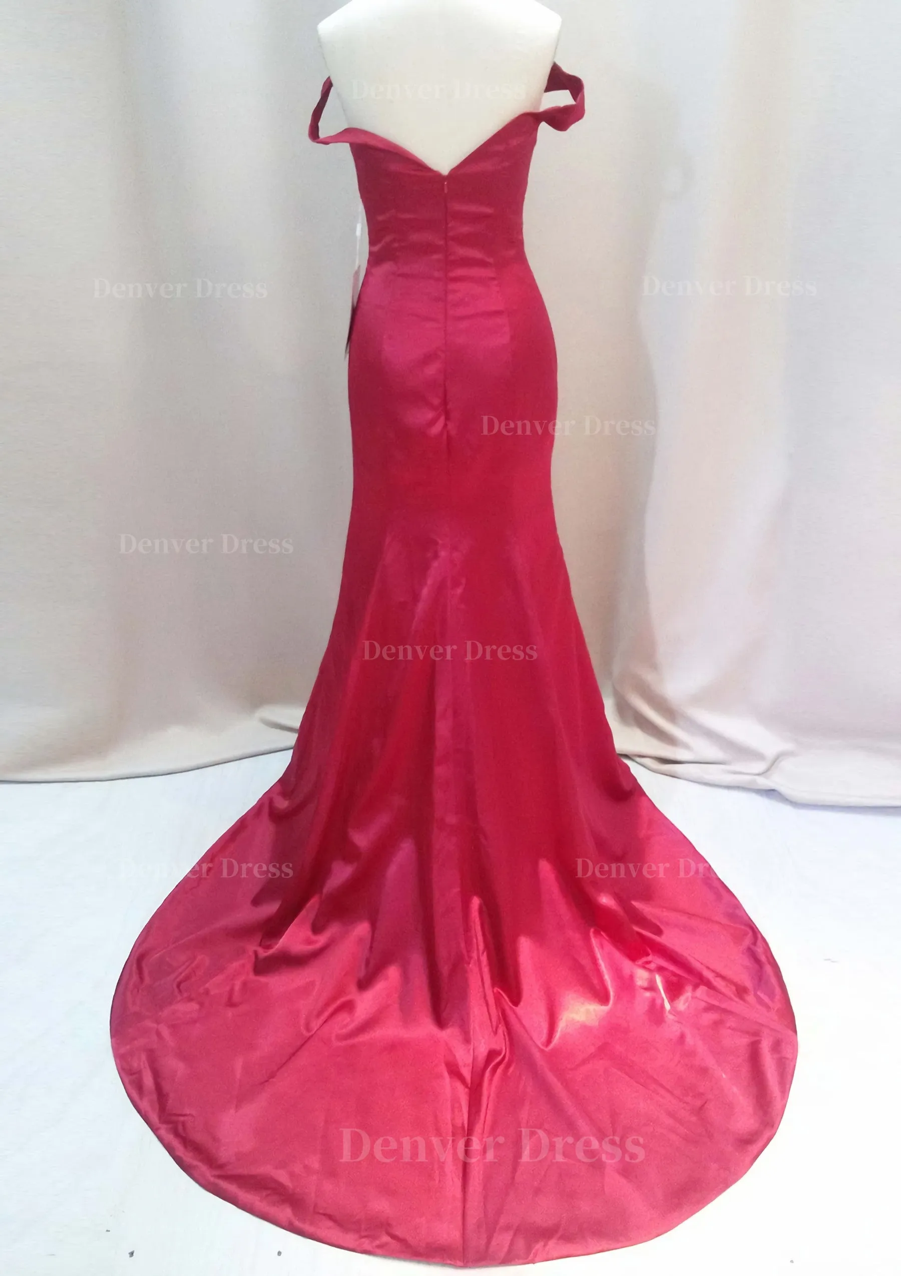 Sheath/Column Sleeveless Sweetheart Sweep Train Elastic Satin Prom Dress