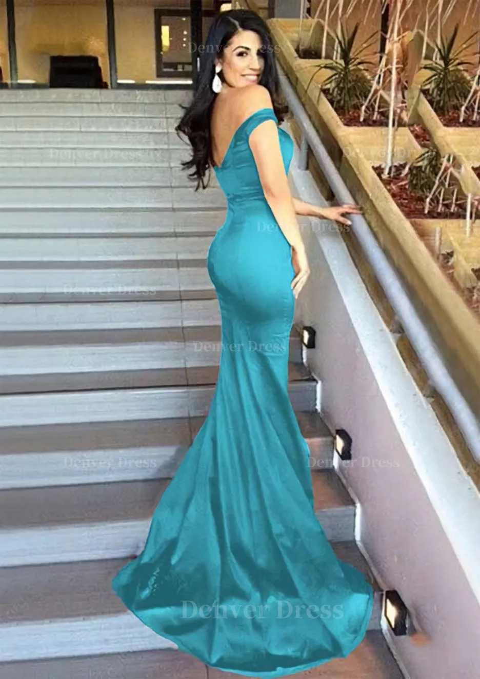 Sheath/Column Sleeveless Sweetheart Sweep Train Elastic Satin Prom Dress